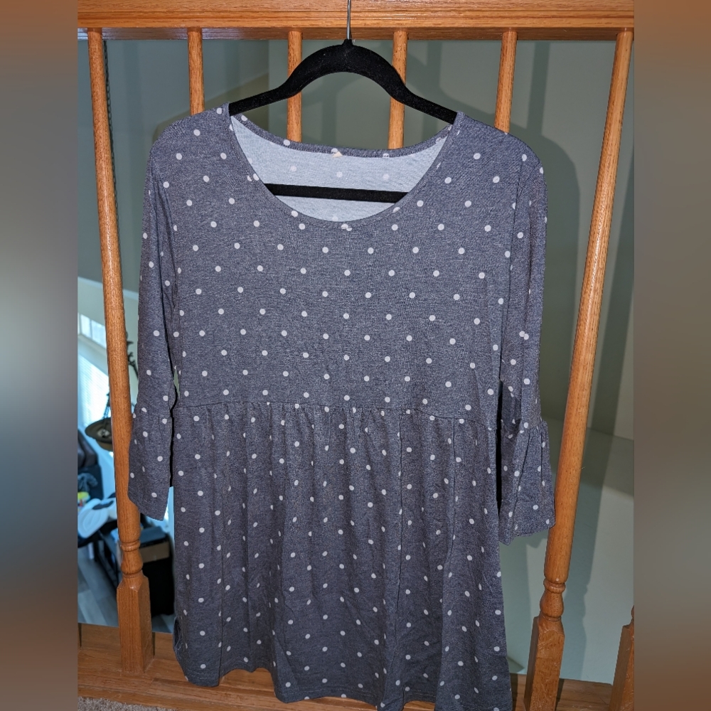 Gray/Blue Polka Dot Womens Maternity Top, 3/4 Ruffle Cuff Sleeves, size Large